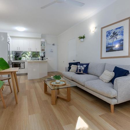 Coral Apartments Port Douglas Exterior photo