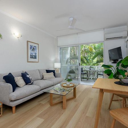 Coral Apartments Port Douglas Exterior photo